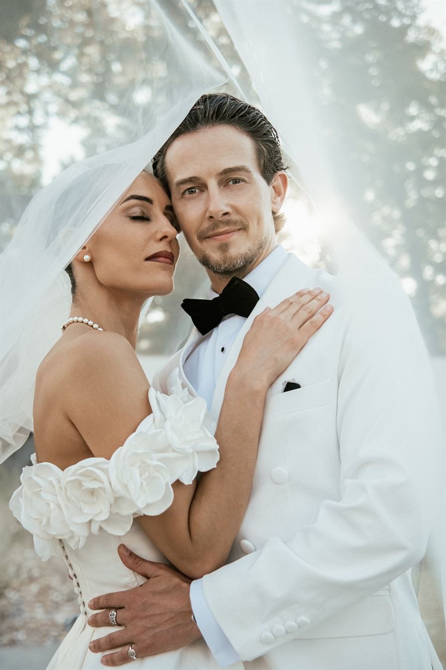 Brautpaar unter dem Schleier, Hochzeit Bayern